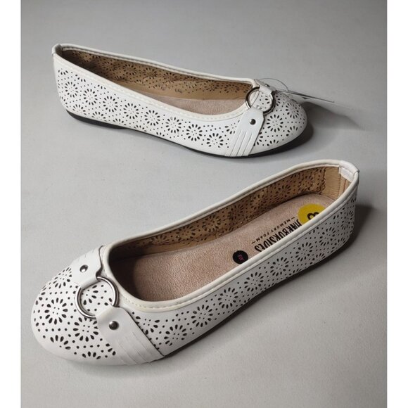 Harborsides Giovana White Metal O-ring Floral Perforated Flats Size 8 Wide NWT - Picture 1 of 16